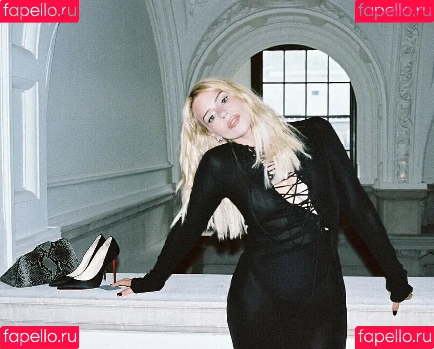 Billie Piper / billiepiper Onlyfans Photo Gallery 