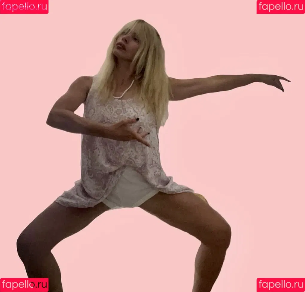 Billie Piper / billiepiper Onlyfans Photo Gallery 