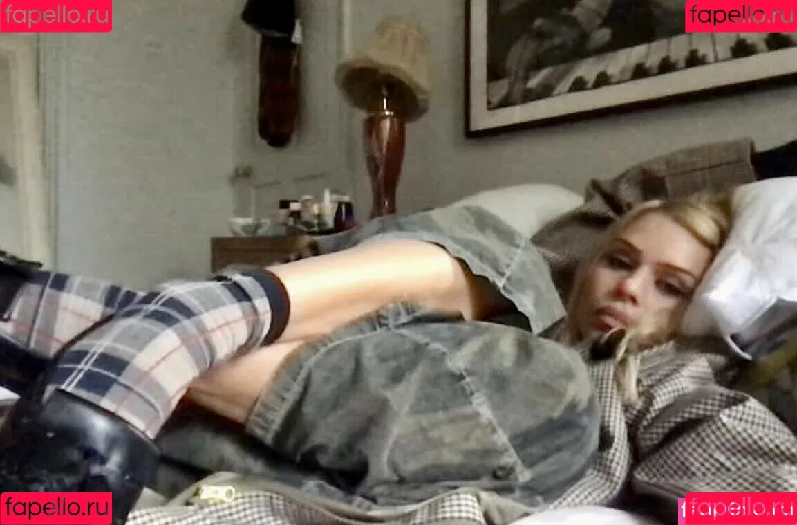 Billie Piper / billiepiper Onlyfans Photo Gallery 