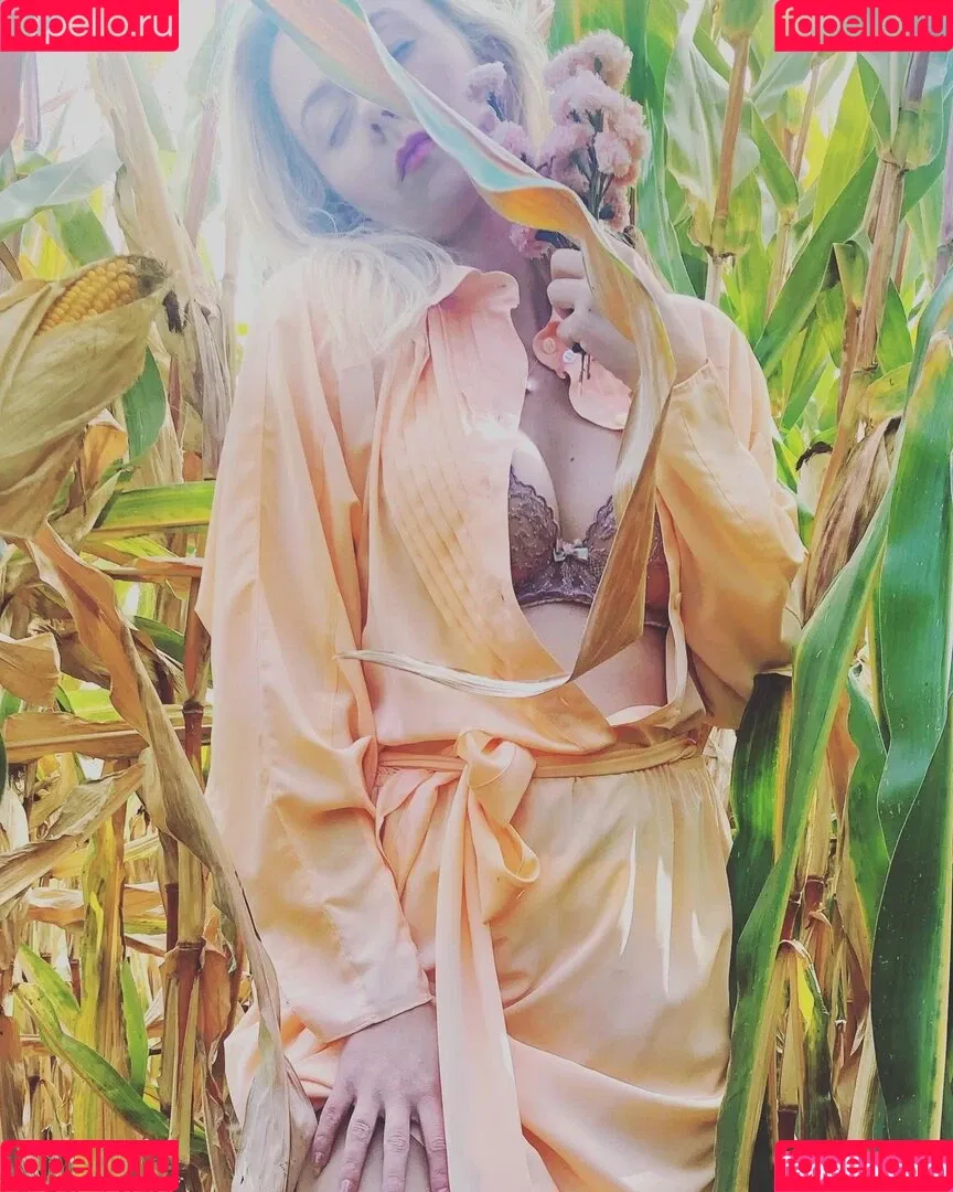 Sexy Julia / einfach_echt_Julia Onlyfans Photo Gallery 