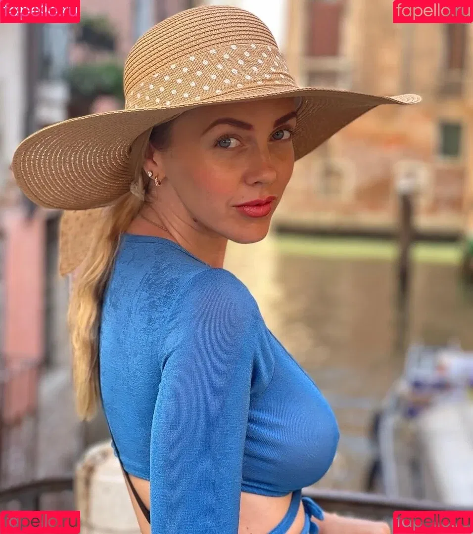 Sexy Julia / einfach_echt_Julia Onlyfans Photo Gallery 