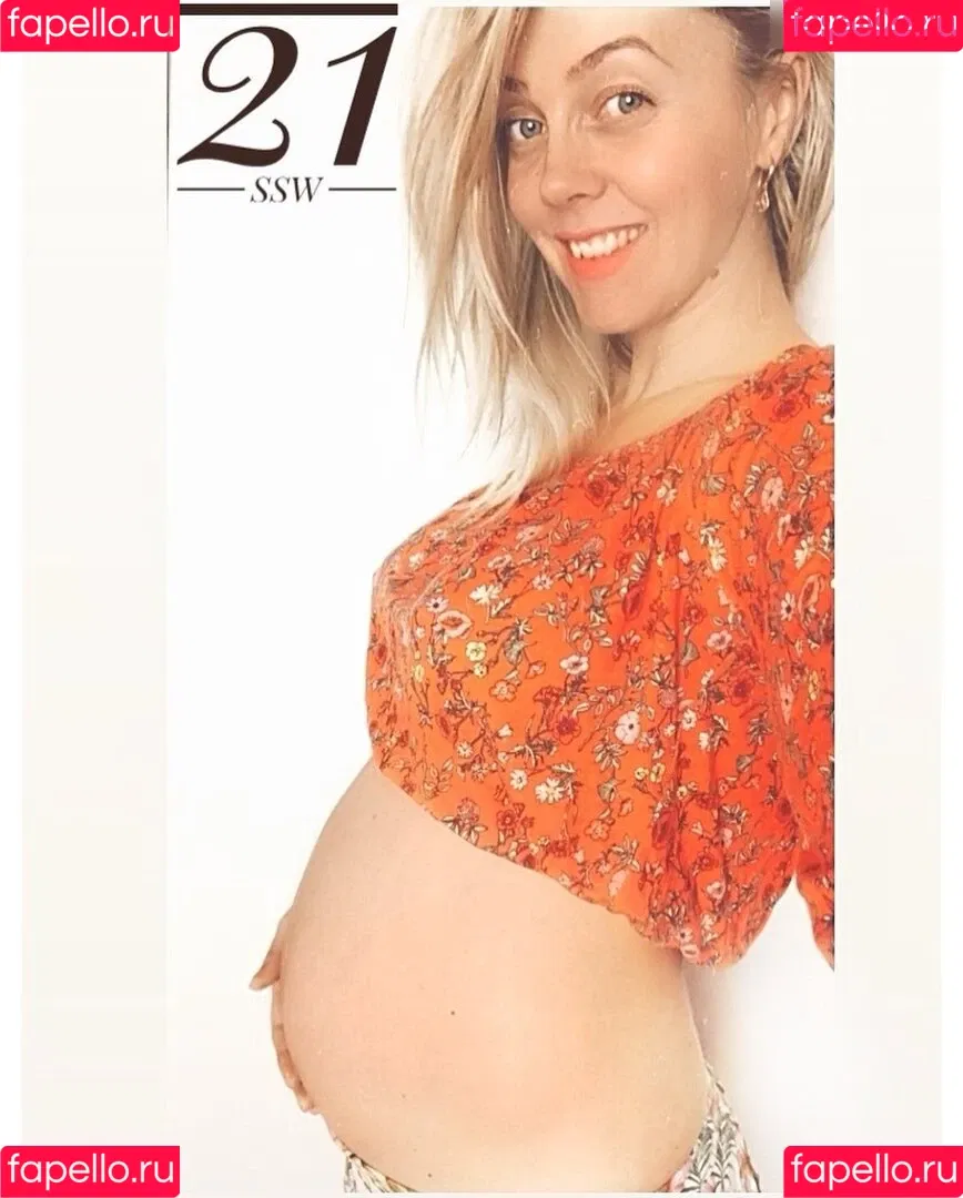 Sexy Julia / einfach_echt_Julia Onlyfans Photo Gallery 