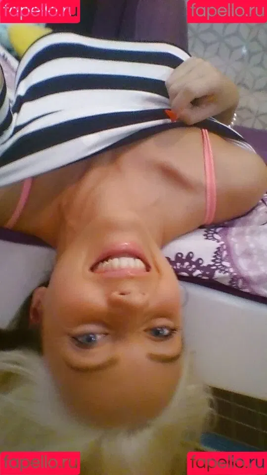 Sexy Julia / einfach_echt_Julia Onlyfans Photo Gallery 