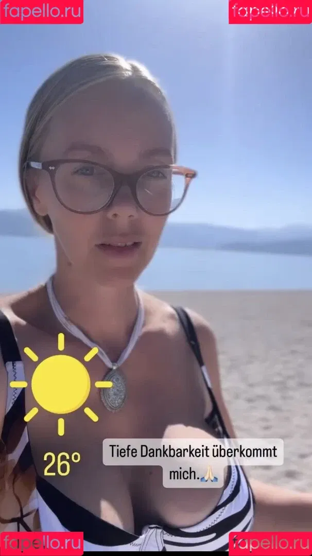 Sexy Julia / einfach_echt_Julia Onlyfans Photo Gallery 