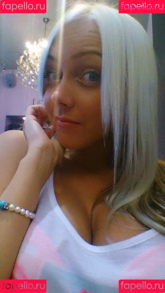 Sexy Julia / einfach_echt_Julia Onlyfans Photo Gallery 