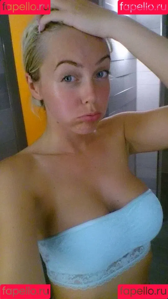 Sexy Julia / einfach_echt_Julia Onlyfans Photo Gallery 