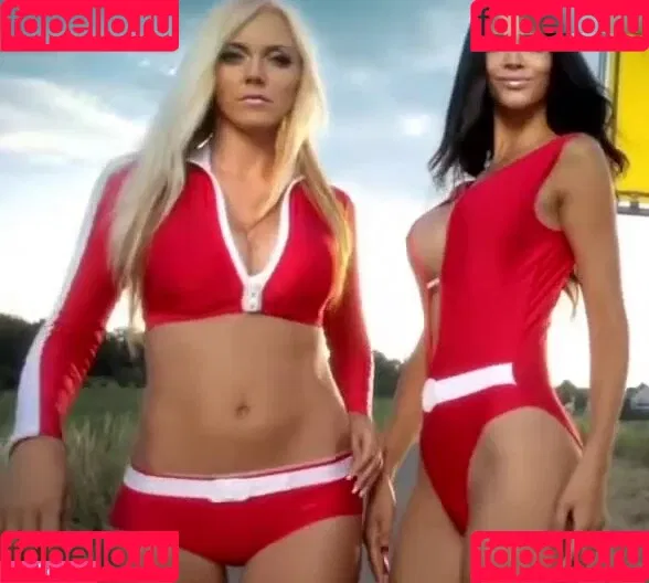 Sexy Julia / einfach_echt_Julia Onlyfans Photo Gallery 