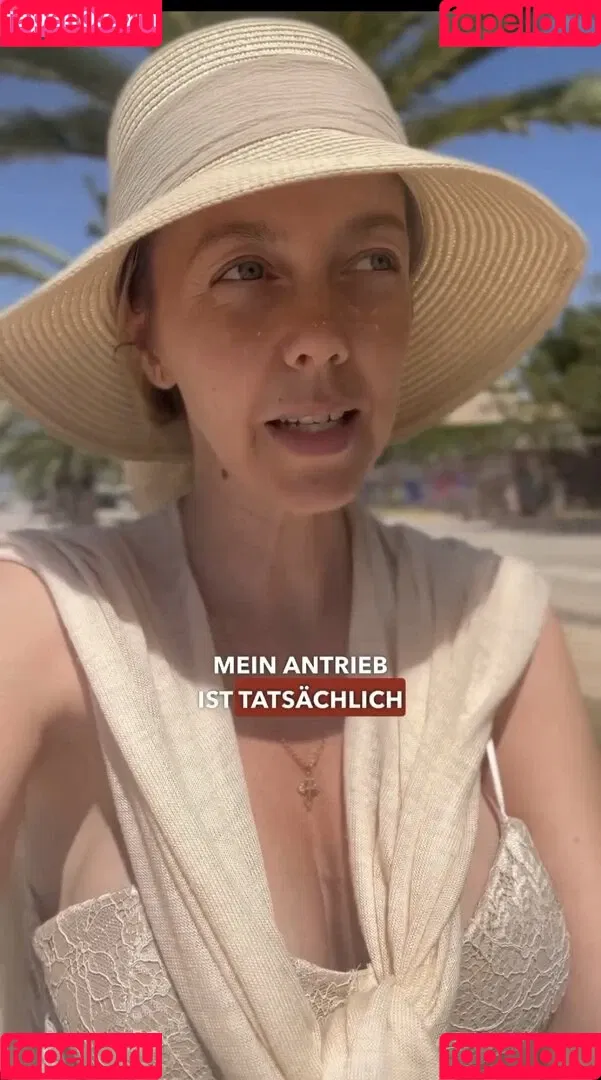 Sexy Julia / einfach_echt_Julia Onlyfans Photo Gallery 