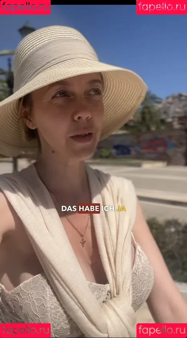 Sexy Julia / einfach_echt_Julia Onlyfans Photo Gallery 