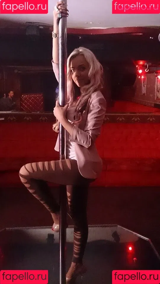 Sexy Julia / einfach_echt_Julia Onlyfans Photo Gallery 