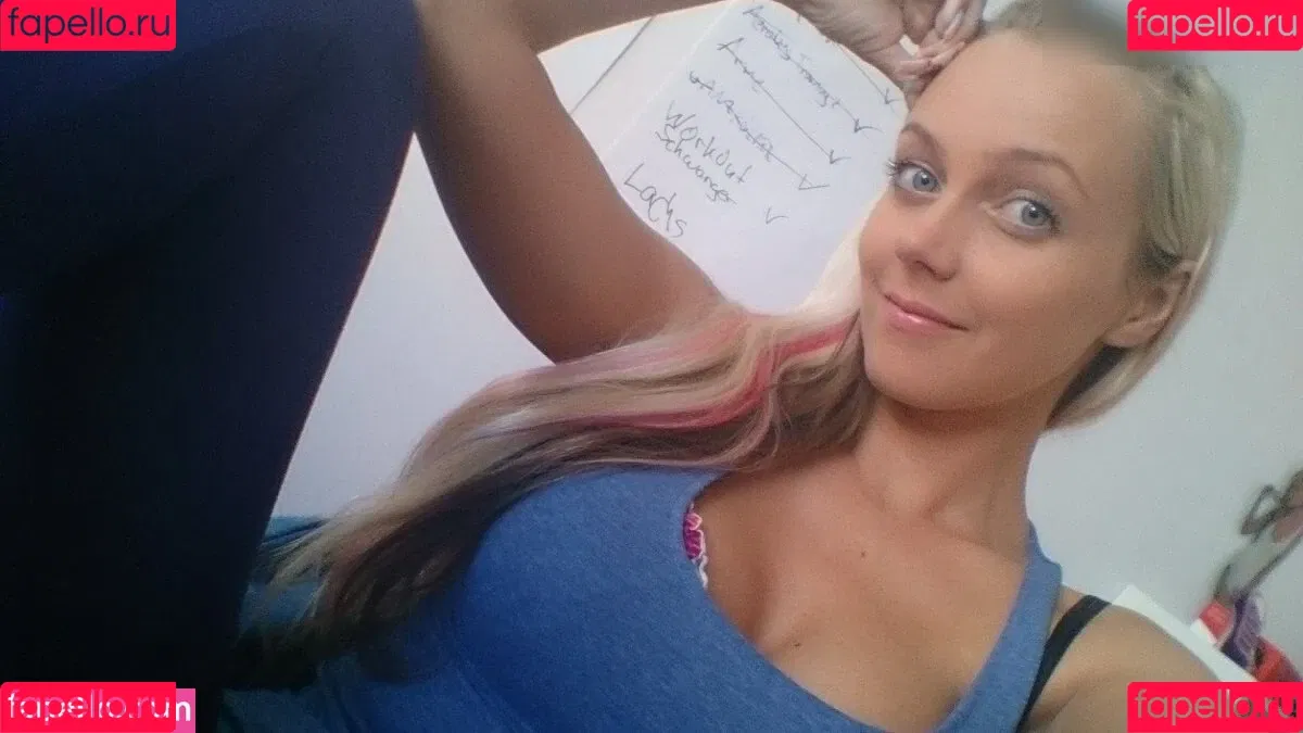 Sexy Julia / einfach_echt_Julia Onlyfans Photo Gallery 