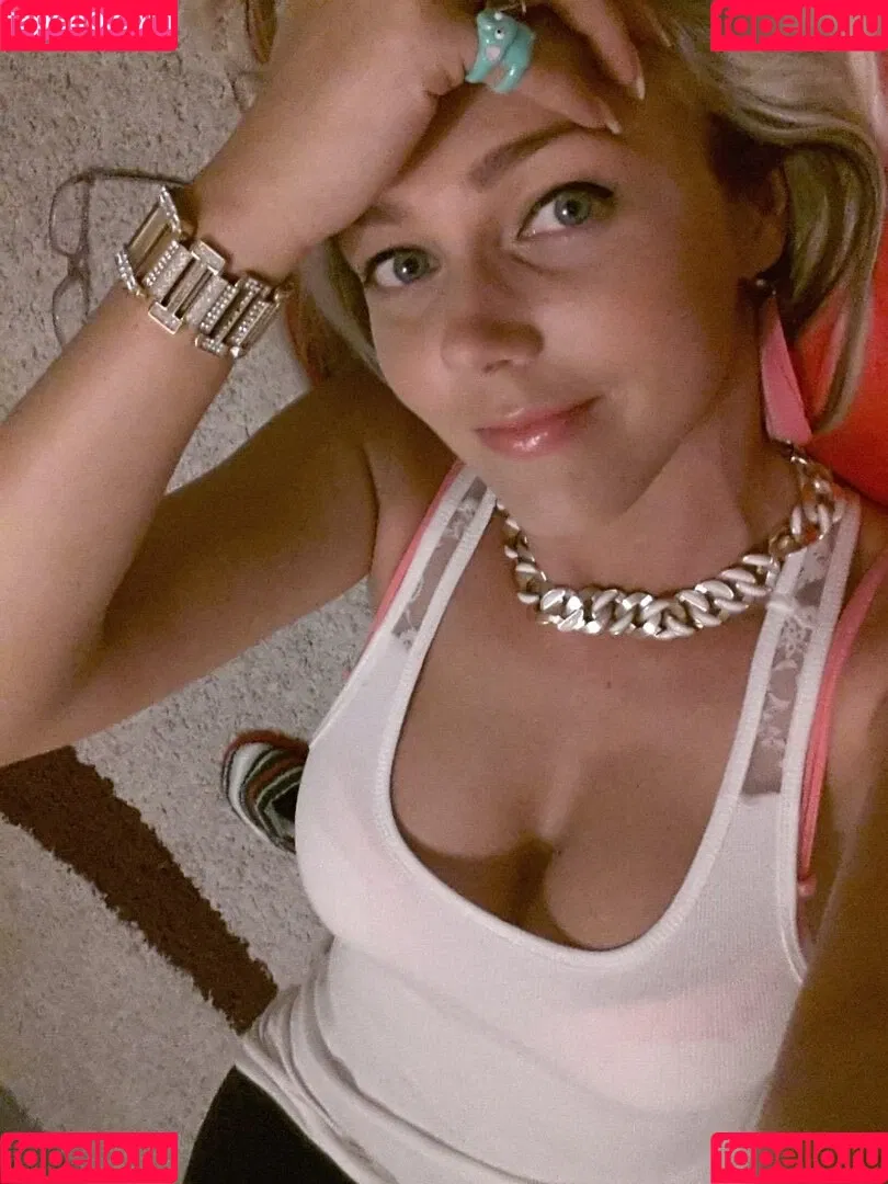 Sexy Julia / einfach_echt_Julia Onlyfans Photo Gallery 