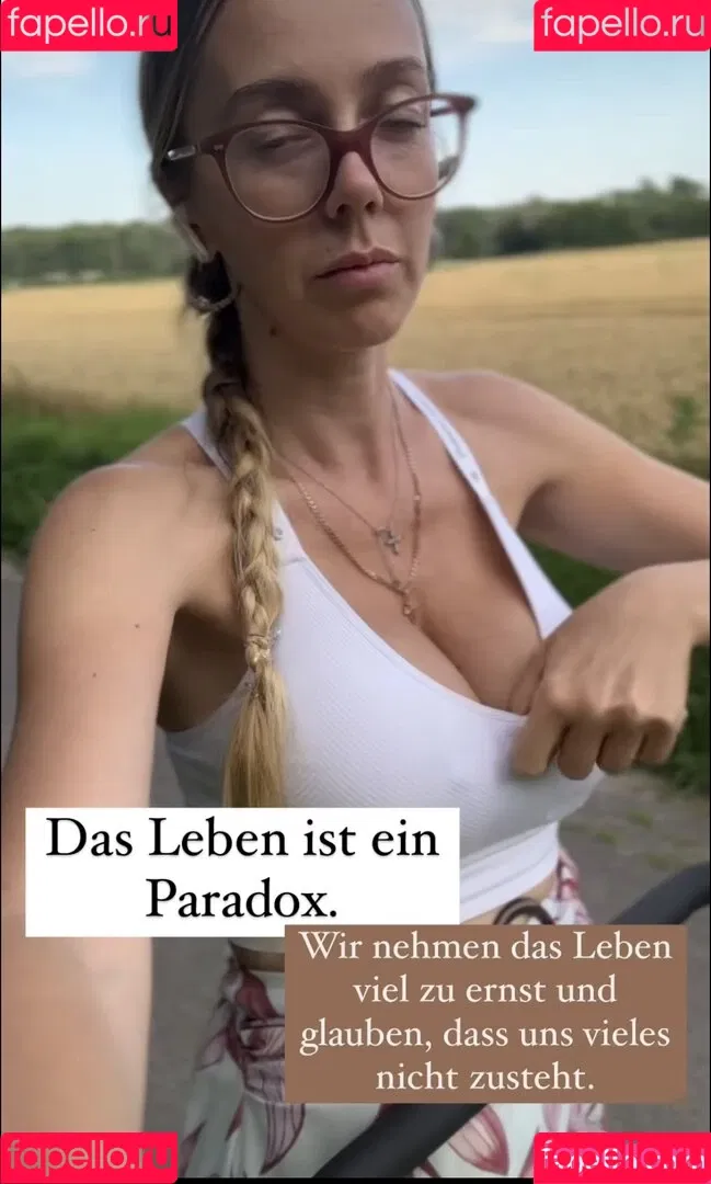 Sexy Julia / einfach_echt_Julia Onlyfans Photo Gallery 