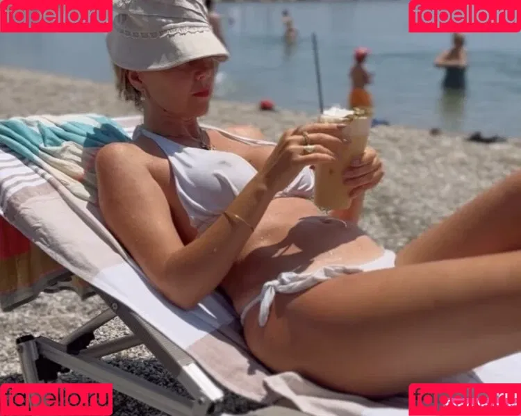 Sexy Julia / einfach_echt_Julia Onlyfans Photo Gallery 