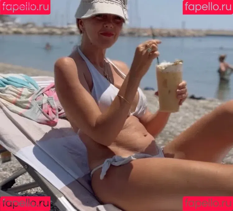 Sexy Julia / einfach_echt_Julia Onlyfans Photo Gallery 