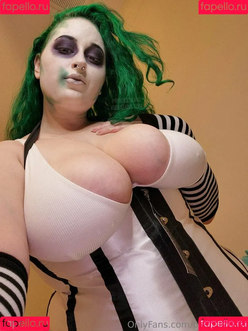 princesskira / princesskira14 Onlyfans Photo Gallery 