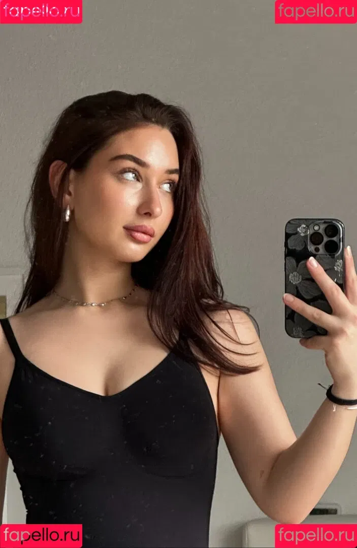 Samira Lotte / Samiralotte / samirasalem Onlyfans Photo Gallery 