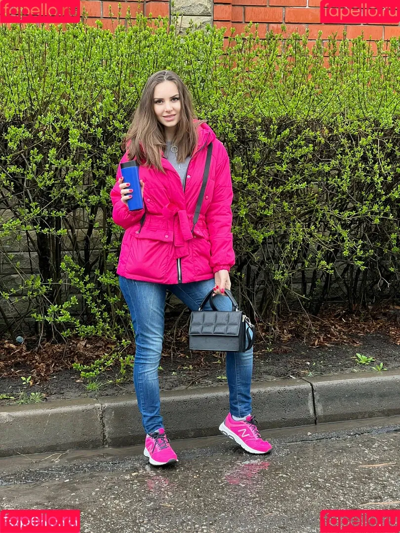 wren_irene483 / wrenirene Onlyfans Photo Gallery 