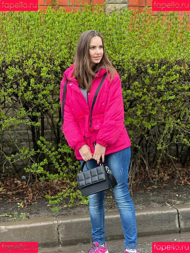 wren_irene483 / wrenirene Onlyfans Photo Gallery 