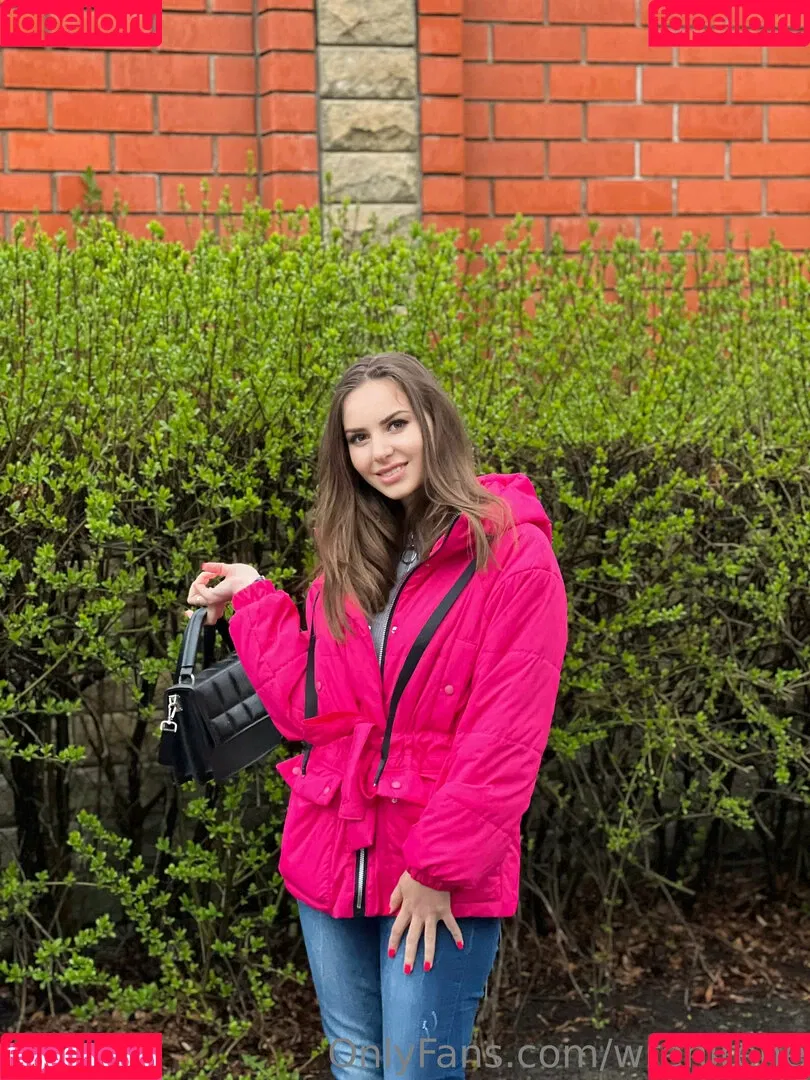 wren_irene483 / wrenirene Onlyfans Photo Gallery 