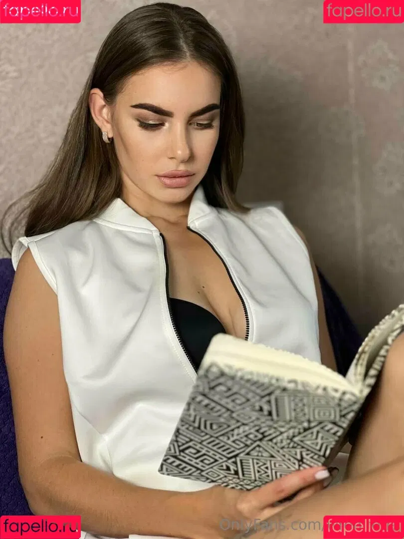 wren_irene483 / wrenirene Onlyfans Photo Gallery 