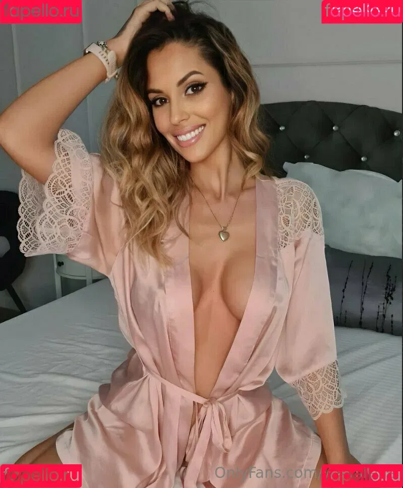 wren_irene483 / wrenirene Onlyfans Photo Gallery 