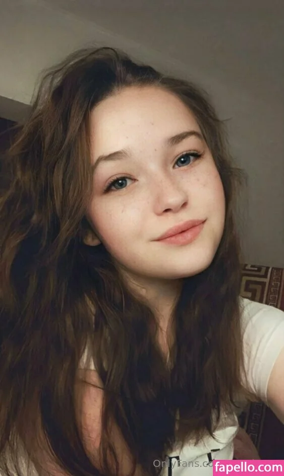 wren_irene483 / wrenirene Onlyfans Photo Gallery 