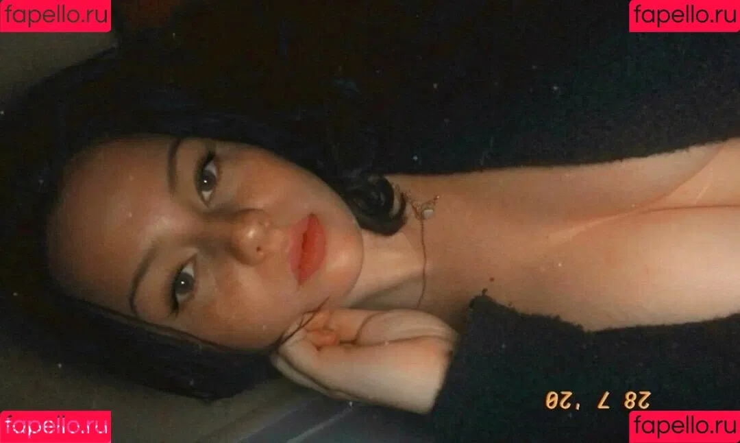 Isabellaxrated / babybellsxo / lisaluvvxo Onlyfans Photo Gallery 