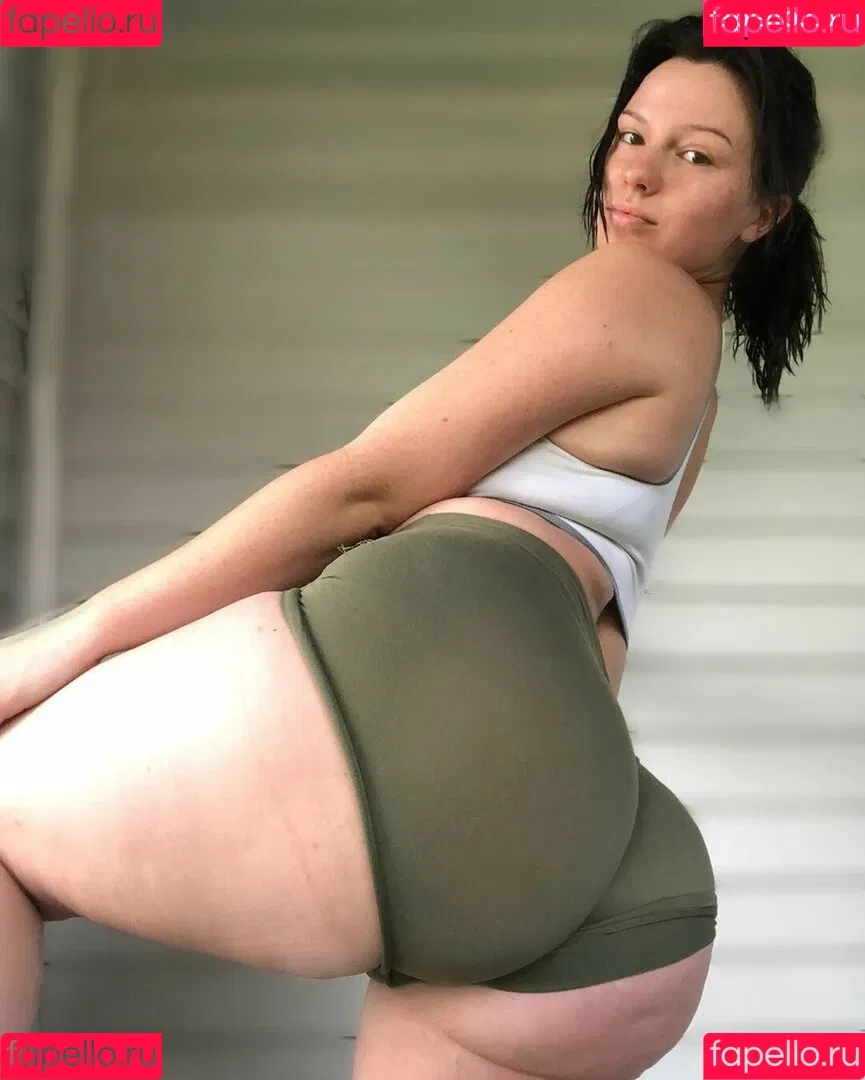 Isabellaxrated / babybellsxo / lisaluvvxo Onlyfans Photo Gallery 