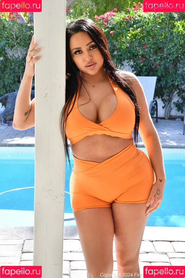 Zoey Foxx / badgirlfoxx / zoeyfoxx Onlyfans Photo Gallery 