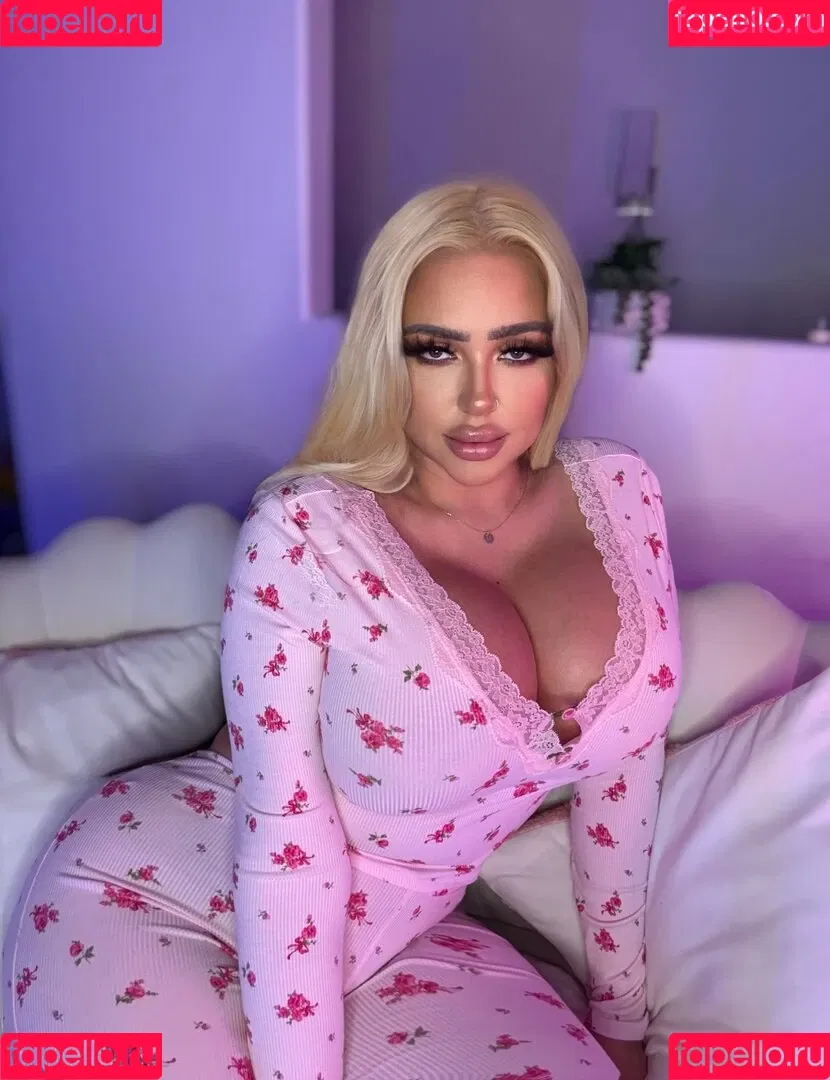 Zoey Foxx / badgirlfoxx / zoeyfoxx Onlyfans Photo Gallery 