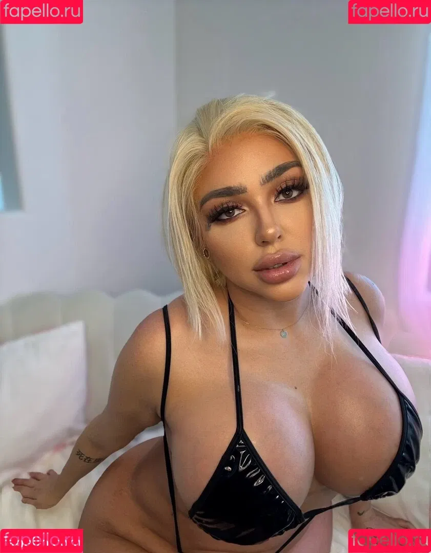 Zoey Foxx / badgirlfoxx / zoeyfoxx Onlyfans Photo Gallery 