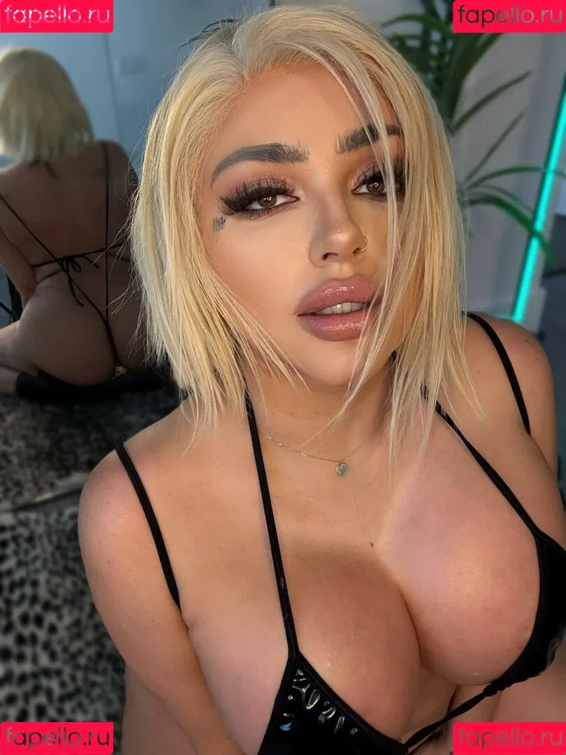 Zoey Foxx / badgirlfoxx / zoeyfoxx Onlyfans Photo Gallery 