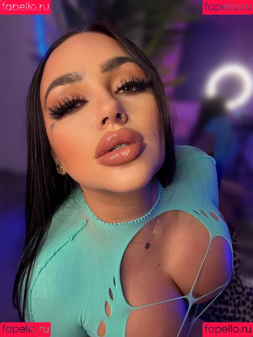 Zoey Foxx / badgirlfoxx / zoeyfoxx Onlyfans Photo Gallery 