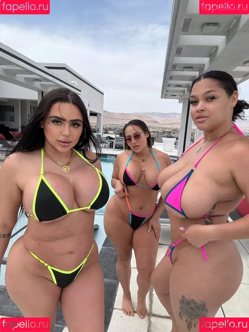 Zoey Foxx / badgirlfoxx / zoeyfoxx Onlyfans Photo Gallery 