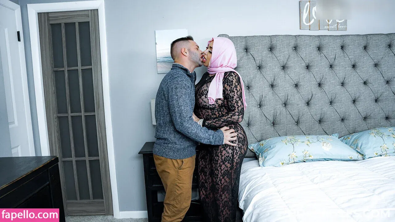 Zoey Foxx / badgirlfoxx / zoeyfoxx Onlyfans Photo Gallery 