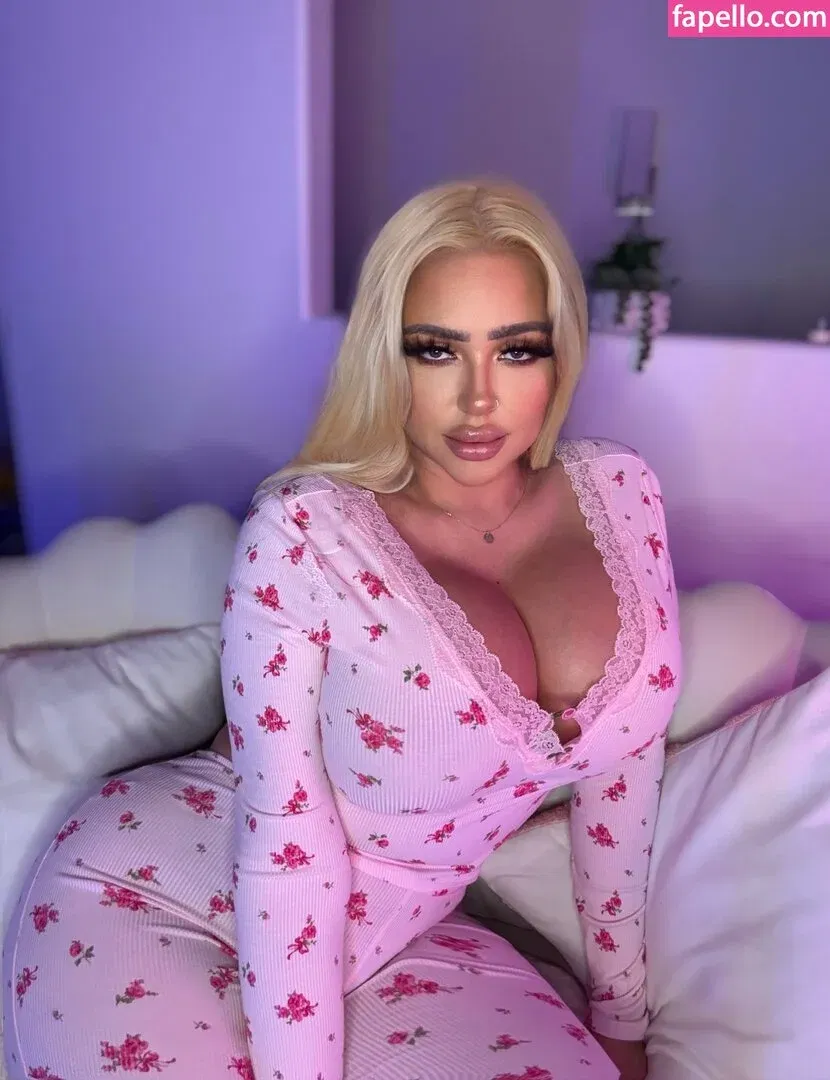 Zoey Foxx / badgirlfoxx / zoeyfoxx Onlyfans Photo Gallery 