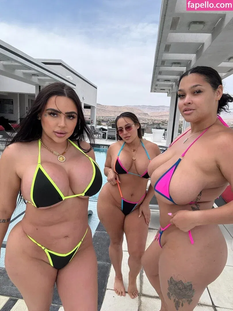 Zoey Foxx / badgirlfoxx / zoeyfoxx Onlyfans Photo Gallery 