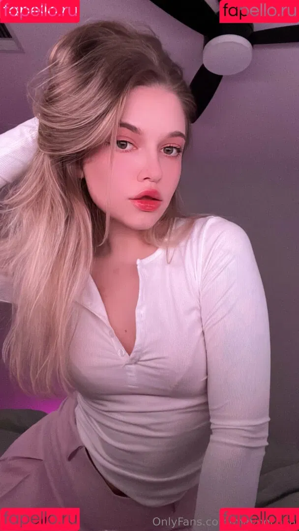 Mavpochka / https: / mavpochka_ Onlyfans Photo Gallery 