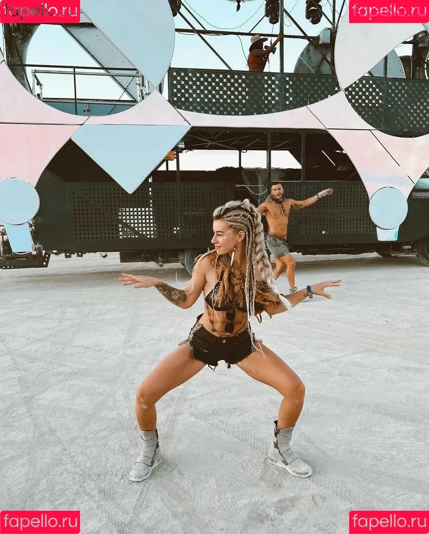 Rachel Bell / rachaelbelle / rachelbell Onlyfans Photo Gallery 