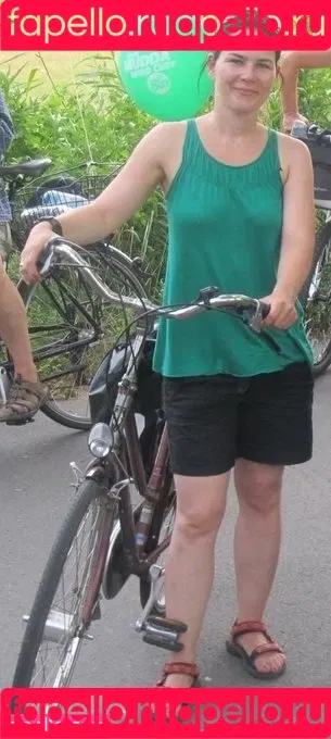 Annalena Baerbock / abaerbock Onlyfans Photo Gallery 