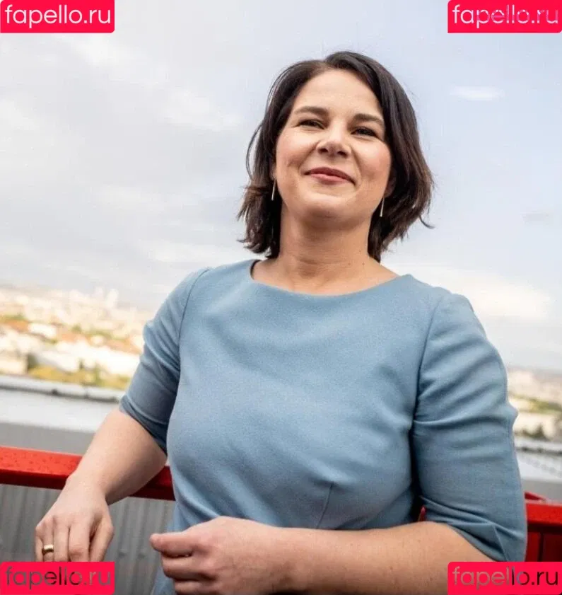 Annalena Baerbock / abaerbock Onlyfans Photo Gallery 