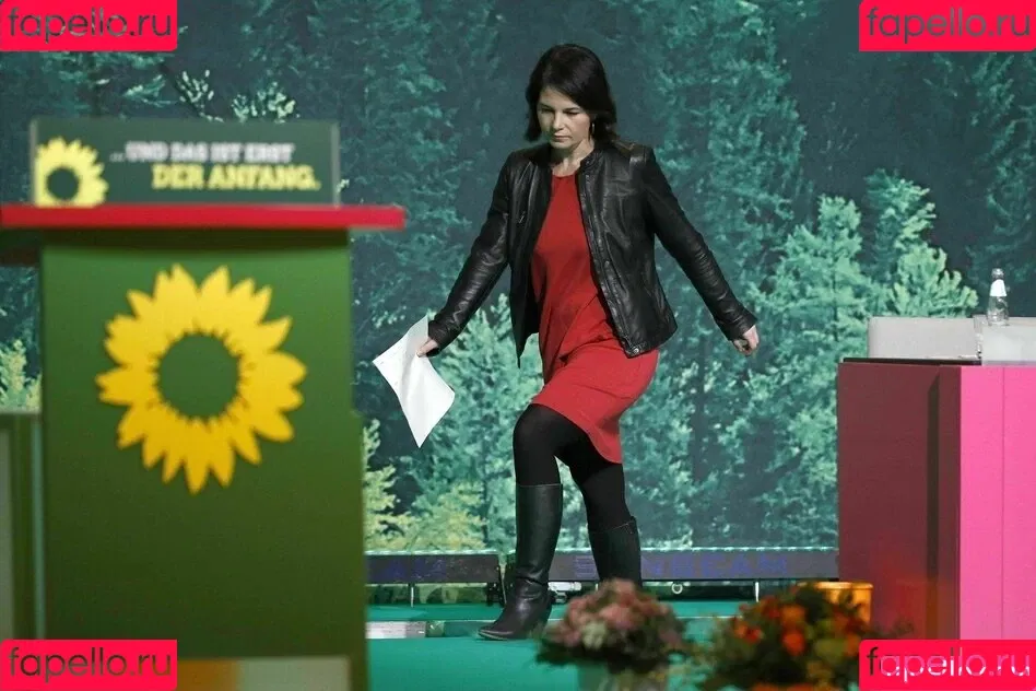 Annalena Baerbock / abaerbock Onlyfans Photo Gallery 