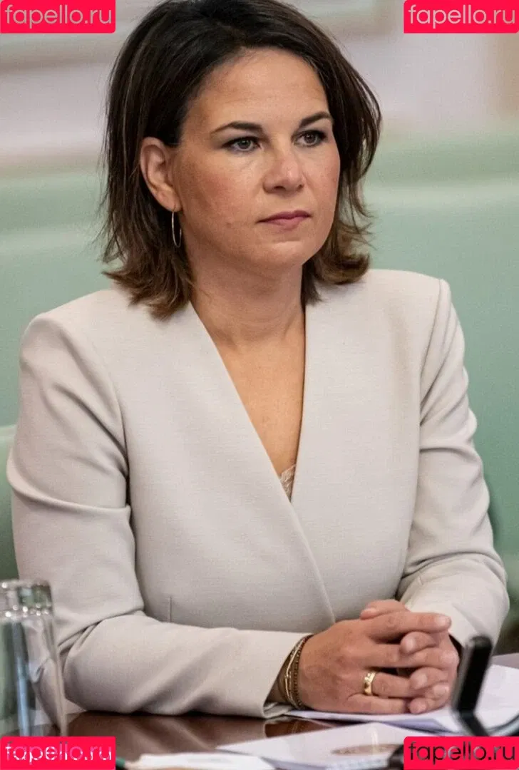 Annalena Baerbock / abaerbock Onlyfans Photo Gallery 