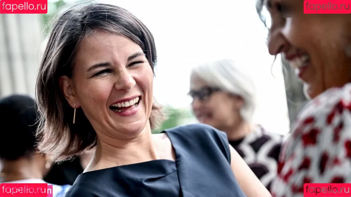 Annalena Baerbock / abaerbock Onlyfans Photo Gallery 