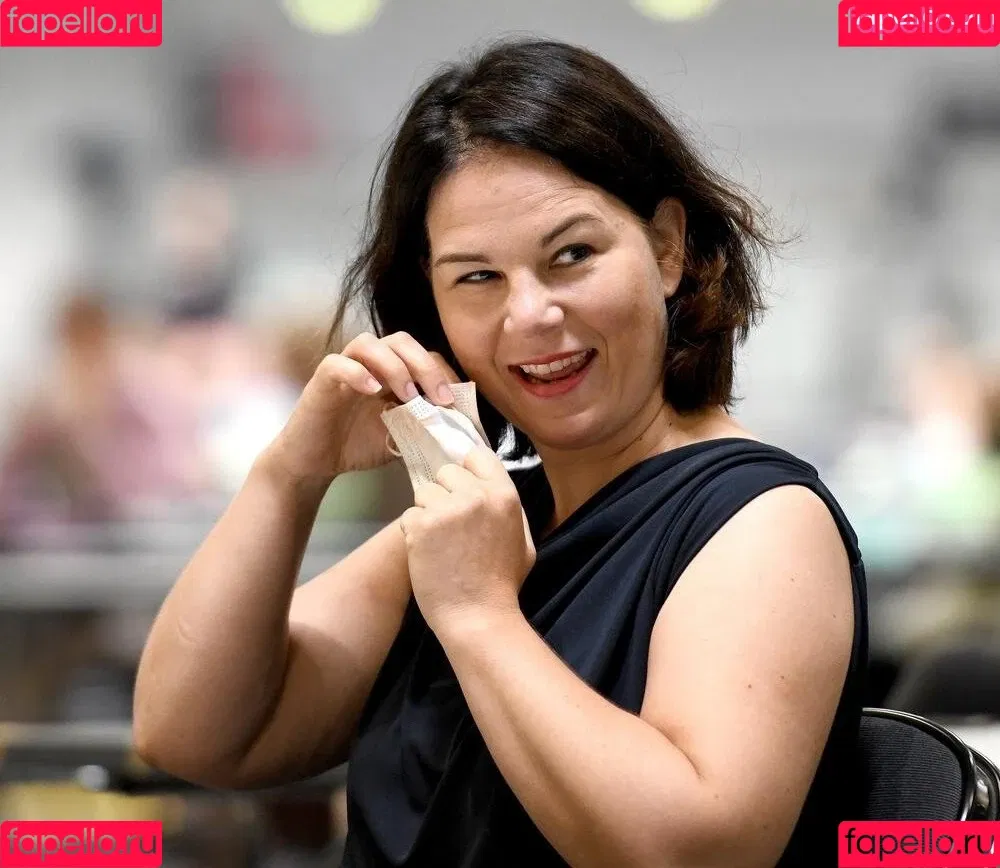 Annalena Baerbock / abaerbock Onlyfans Photo Gallery 