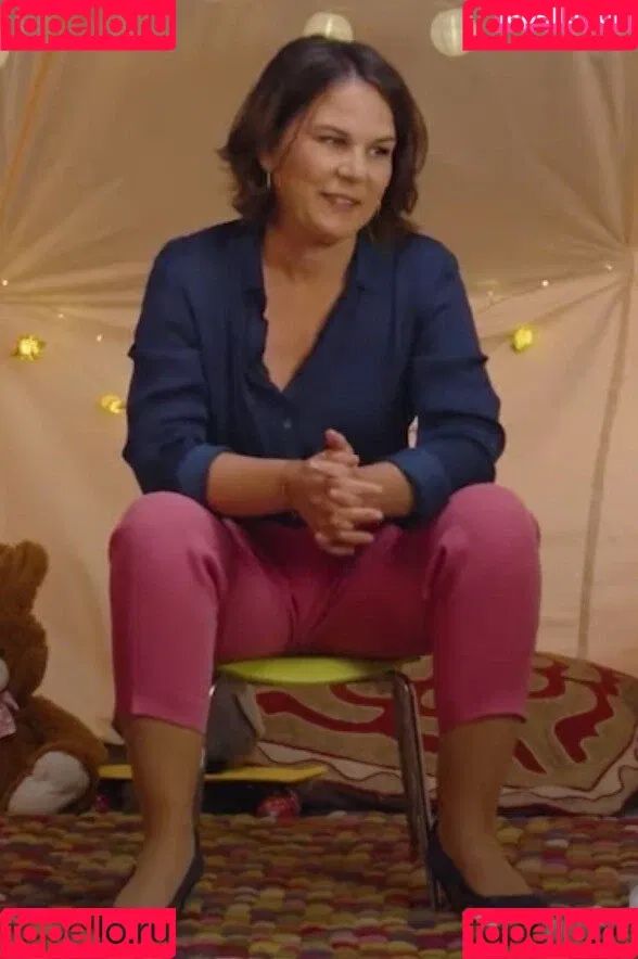 Annalena Baerbock / abaerbock Onlyfans Photo Gallery 