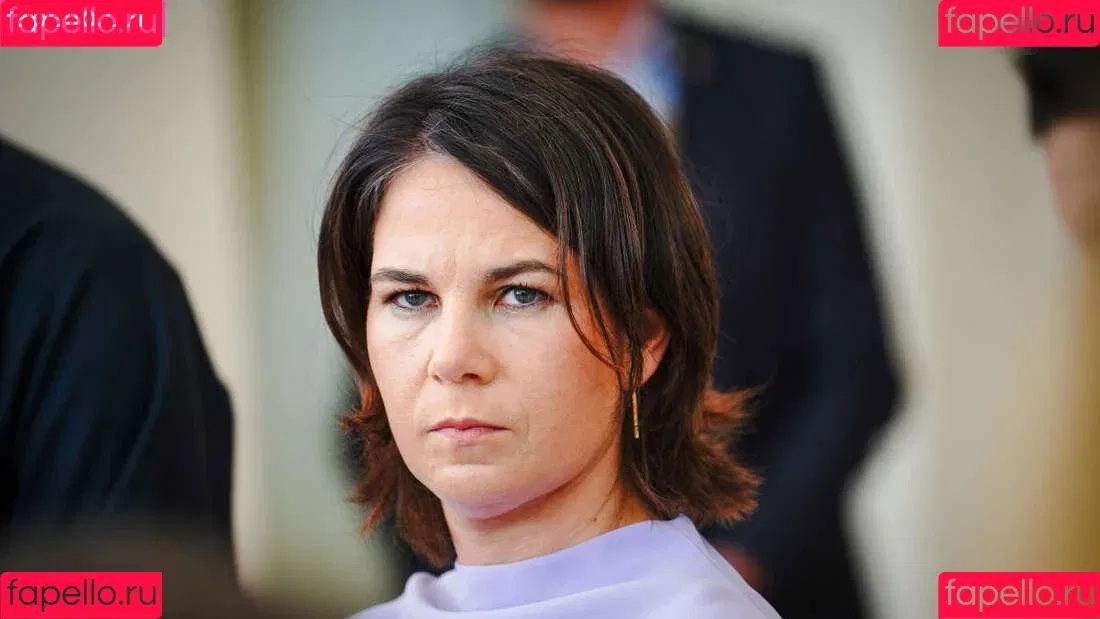 Annalena Baerbock / abaerbock Onlyfans Photo Gallery 