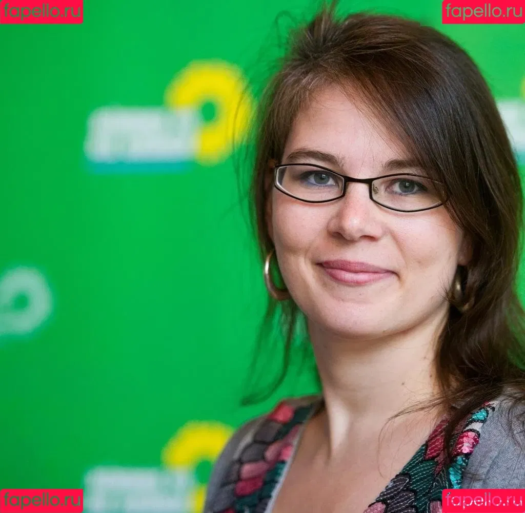 Annalena Baerbock / abaerbock Onlyfans Photo Gallery 