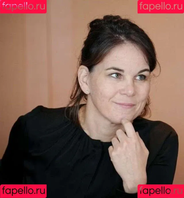 Annalena Baerbock / abaerbock Onlyfans Photo Gallery 